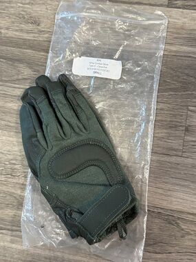 NEW military issued Army Combat Glove Type II sz small